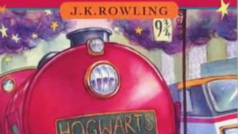 Продадоха книга от първото издание на “Хари Потър” за 19 000 долара
