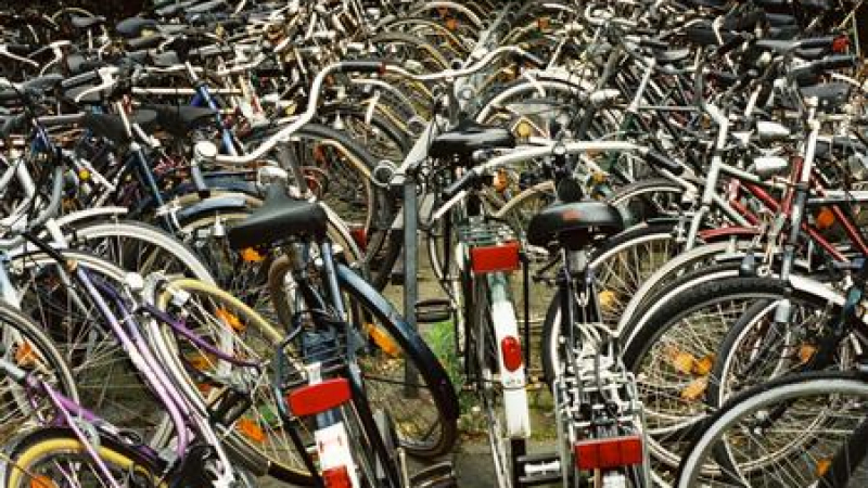 Пенсионер откраднал 900 велосипеда