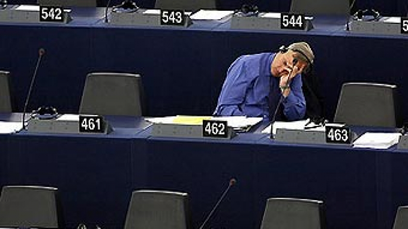 В Европарламента забраниха “мис” и “мисис”, “фрау” и “фройлан”