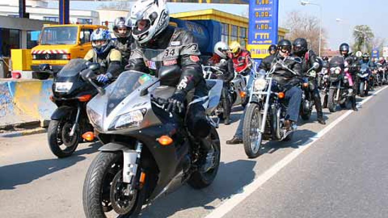 Четирима пострадаха с мотоциклети в Пловдивско 