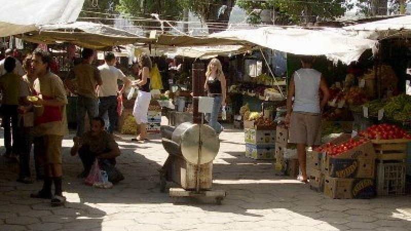 Полицията сгащи продавачи без касови апарати на пазара
