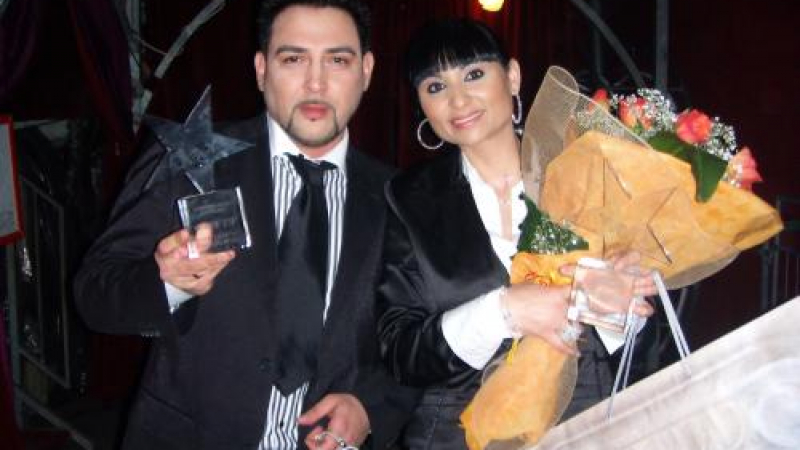 Устата и Софи Маринова с наградата за “Цялостен принос в музиката” на "Фен ТВ"