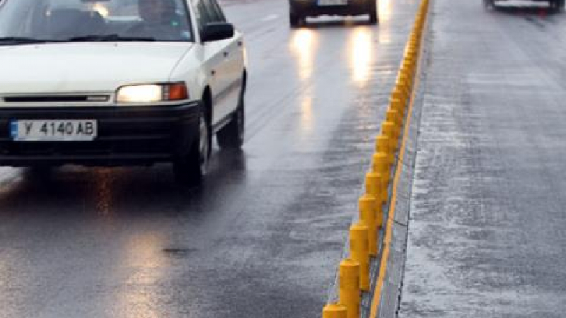 Мокри пътища в Благоевград и Враца