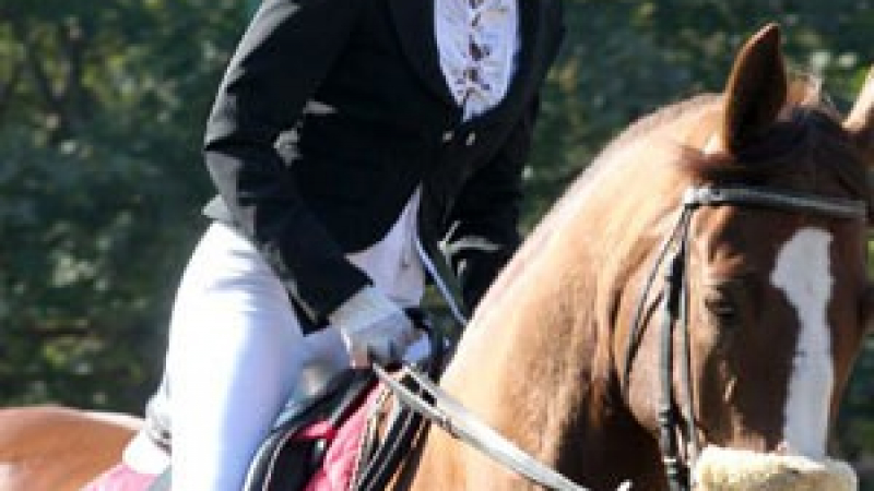 Катя Дунева открива с езда здравословния сезон в Банско
