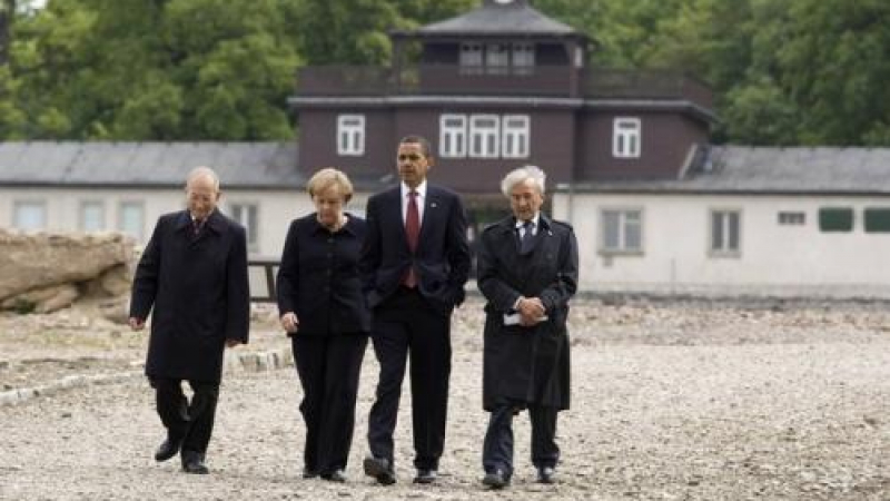 Обама посети Бухенвалд и призова Ахмадинеджад да направи същото