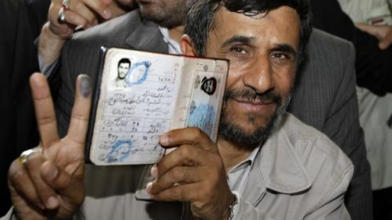 Ахмадинеджад печели изборите в Иран