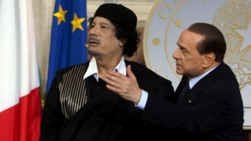 Берлускони изпрати Кадафи