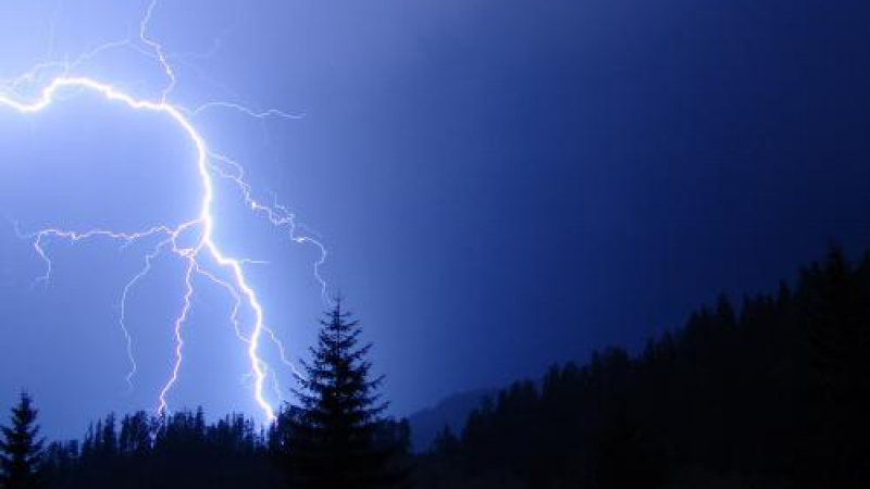 Гръмотевична буря и градушка в Кюстендил