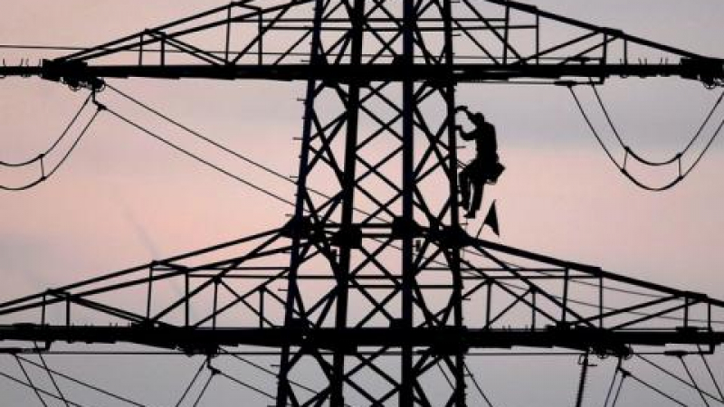 ЕК започна наказателна процедура срещу БГ за тока и газа