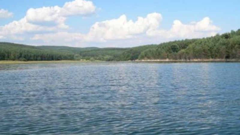 Две деца се удавиха в язовир край Костенец