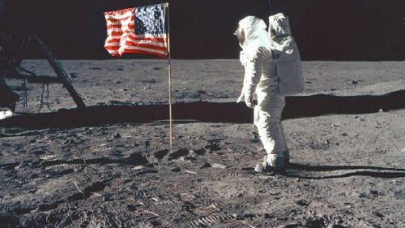 40 години от покоряването на Луната