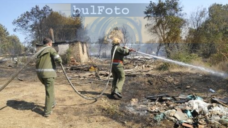 Нови пожари горят край Свети Влас и Обзор