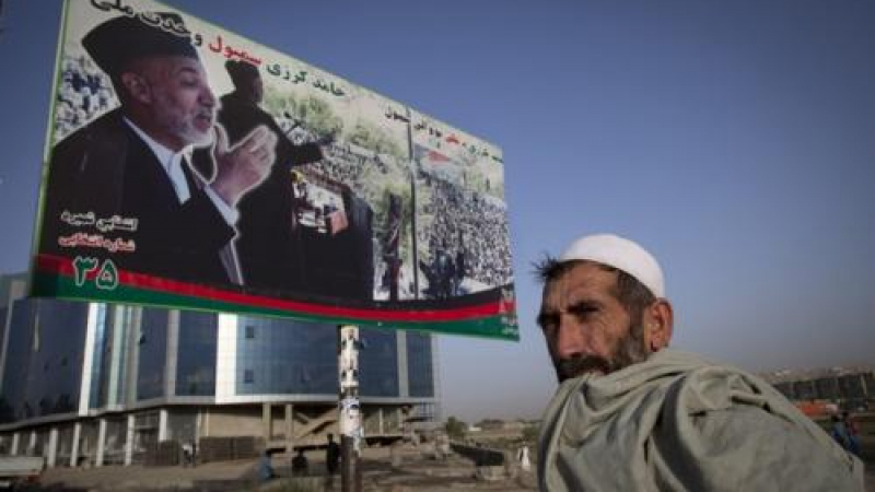 Карзай на път на бъде официално преизбран в Афганистан