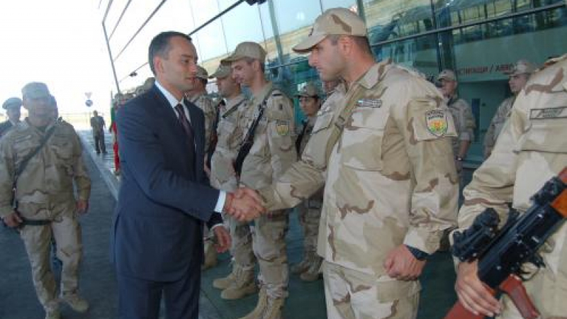 Николай Младенов изпрати войниците за Афганистан