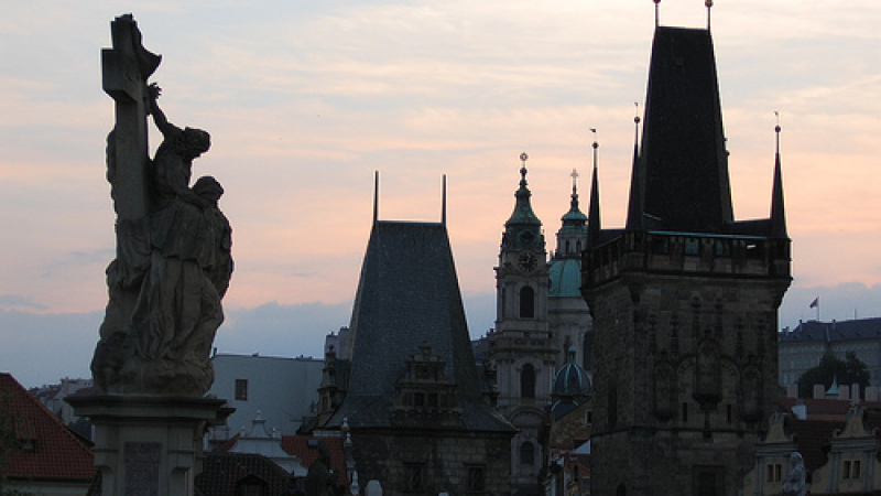 Извадиха телата на четиримата затрупани под сграда в Прага 