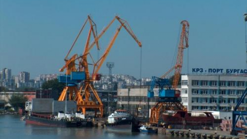 Руски моряци бедстват в бургаската корабостроителница 