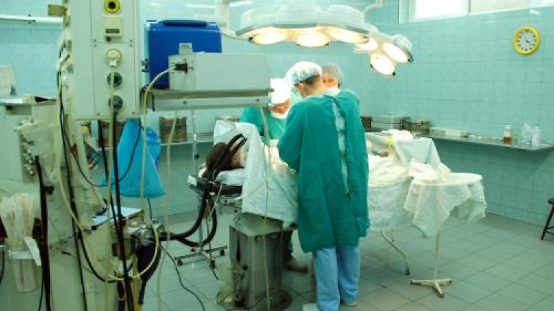 Спират тока на хирургията в Хасково по време на операция