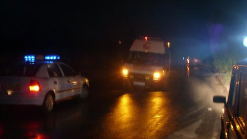 Шофьор на 1,57 промила прегази линейка с покойник