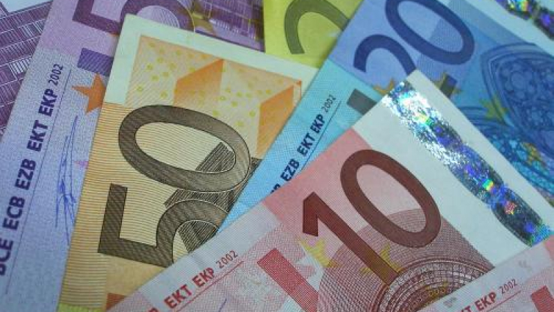 Измамници завлякоха 70-годишен с 15 000 евро