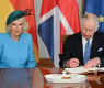 Разпада ли се монархията? Кошмар и за кралица Камила