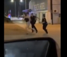 Пухкави полицайки подгониха девойка и разсмяха мрежата ВИДЕО