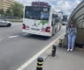 Шок! Автобус влачи 12-г. дете насред София, а шофьорът слуша музика и си зяпа в телефона СНИМКИ