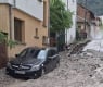 Мощна буря помете Тетевен: Земята се отвори и погълна коли! Апокалиптични СНИМКИ