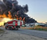 Черен купол над Царацово: Местните в паника заради огнения ад и взривовете, има ранени СНИМКИ