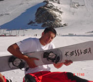 МОК бави решението за българския сноубордист