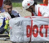 Валентино Роси със счупен пищял след падане на “Муджело”