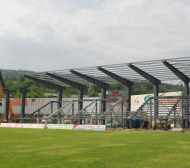 Стадионът на Литекс вече придобива нова визия