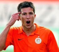 Мицански дебютира за Кайзерслаутерн с два гола