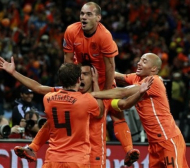 Холандия на финал на световно първенство след 32 години
