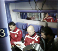 Вижте първо в БЛИЦ снимки от тръгването на ЦСКА с влак