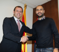 Гуардиола подписа нов договор с Барселона