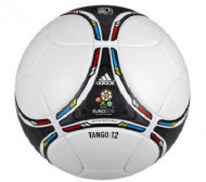 Показаха топката за Евро 2012