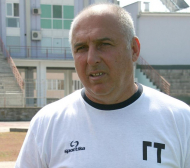 Чистката в Етър не спира, треньорът Георги Тодоров също аут
