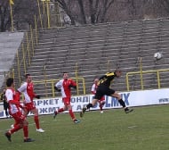 Димо Атанасов дебютира с гол при победа на “Ботев” (Пд)