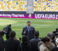 Украйна остава домакин на Евро 2012