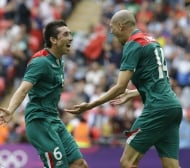 Мексико на полуфинал след драма със Сенегал