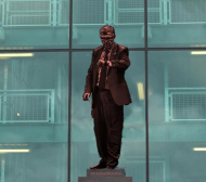 Юнайтед издига статуя на сър Алекс Фъргюсън