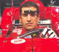Тест пилот на Ферари поднови договора си