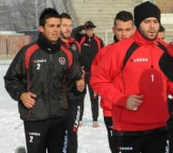 Костадин Велков игра за Дуисбург в контрола 