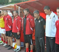 БЛИЦ и легенди на “Левски” и ЦСКА играят за болно дете