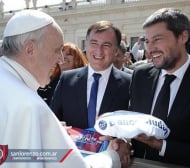 Папата прие любимия си отбор във Ватикана