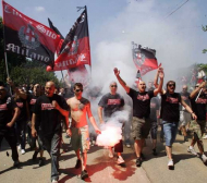 Фенове на Милан нападнаха автобус на Наполи