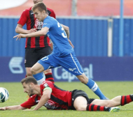 „Левски“ падна от Амкар след два български гола