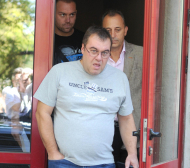 Шеф на ЦСКА се среща с хората на Томов до часове, нападна Дучето 