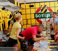 „Ботев“ (Пловдив) пусна в продажба новия екип