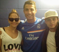 Дженифър Лопес на гости на Реал (Мадрид) (СНИМКИ)